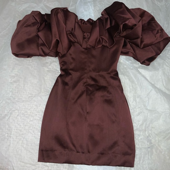 HOUSE OF CB 'Selena' Raisin Satin Puff Shoulder Dress - Picture 12 of 13